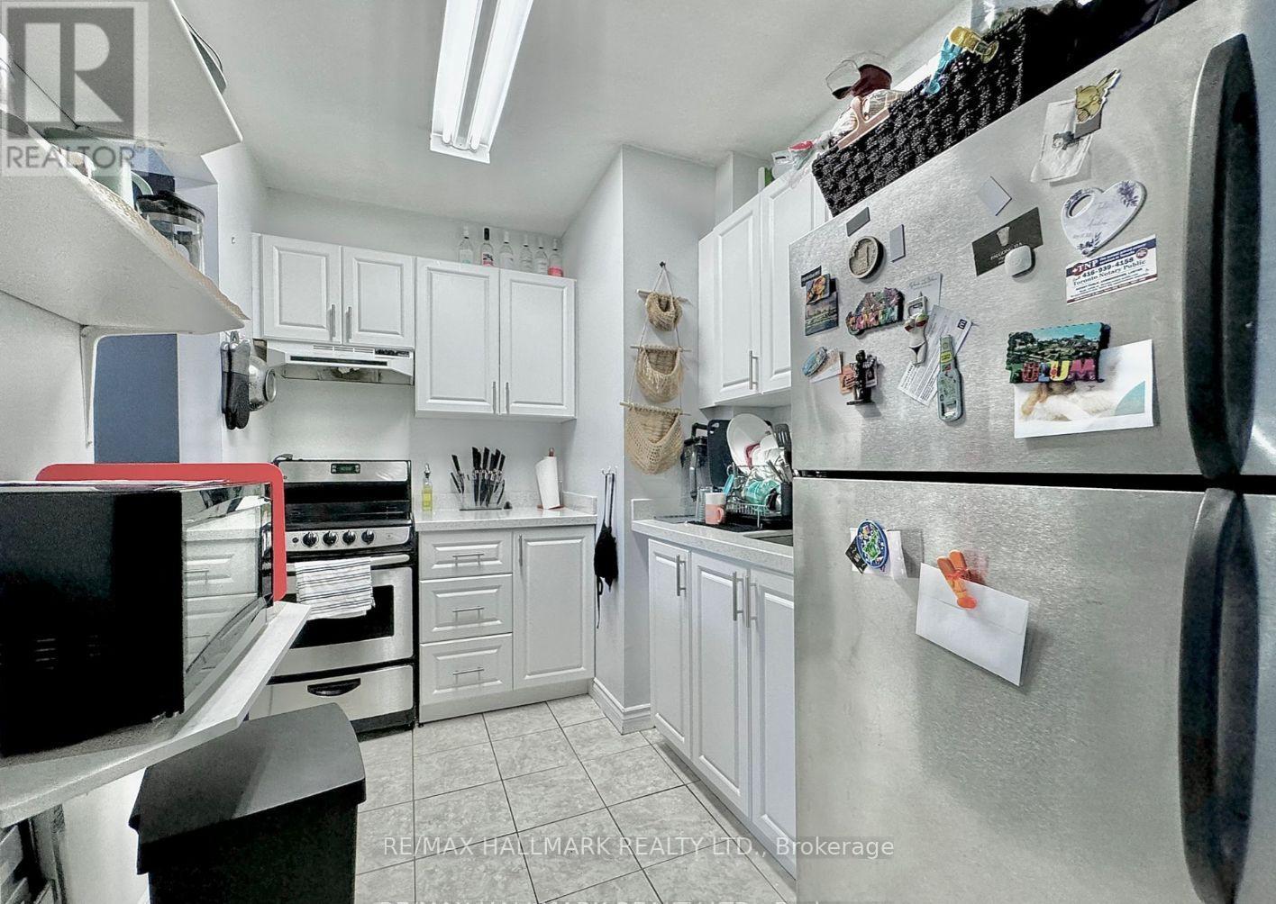 Photo 19 of 303 114 Vaughan Road, Toronto ON