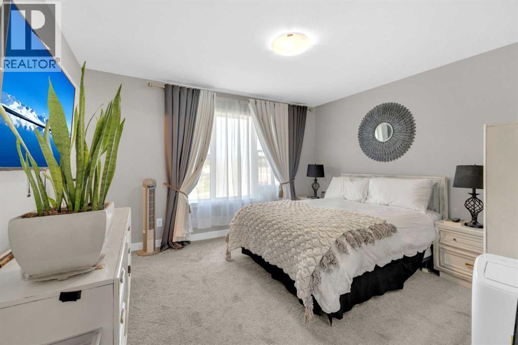 Photo 26 of 2 Hawthorn Place N, Sylvan Lake AB