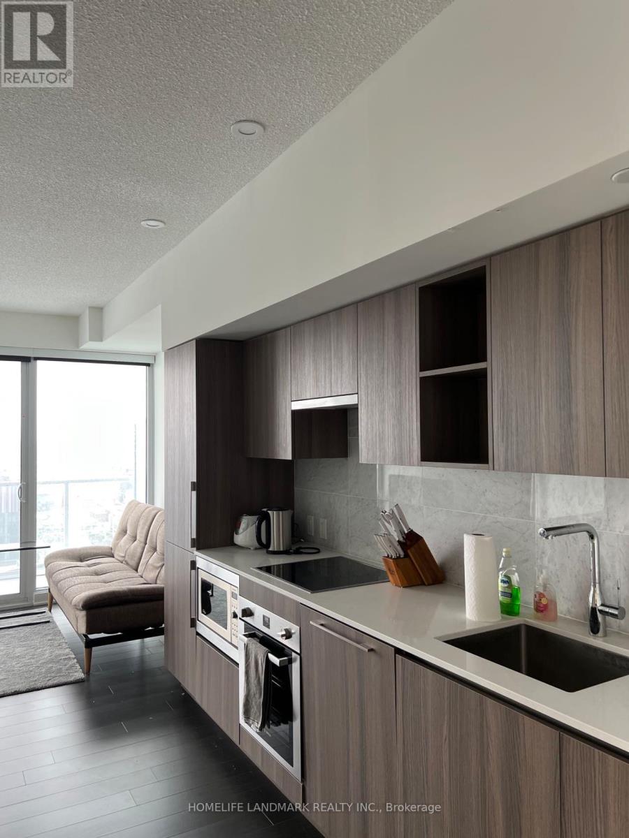 Photo 6 of 4507 17 Bathurst Street, Toronto ON