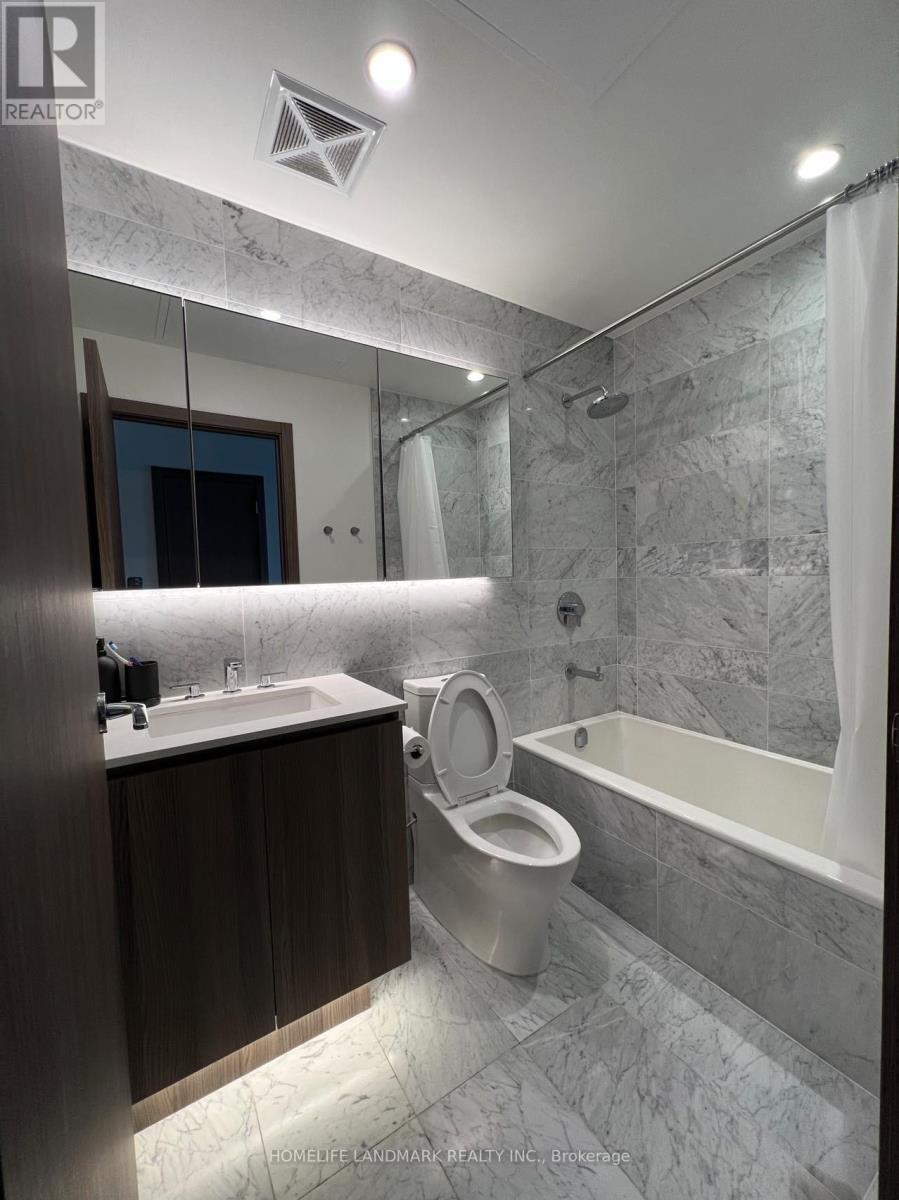 Photo 4 of 4507 17 Bathurst Street, Toronto ON