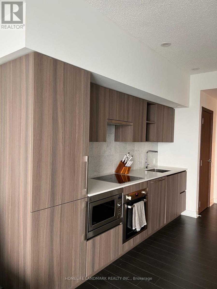Photo 7 of 4507 17 Bathurst Street, Toronto ON