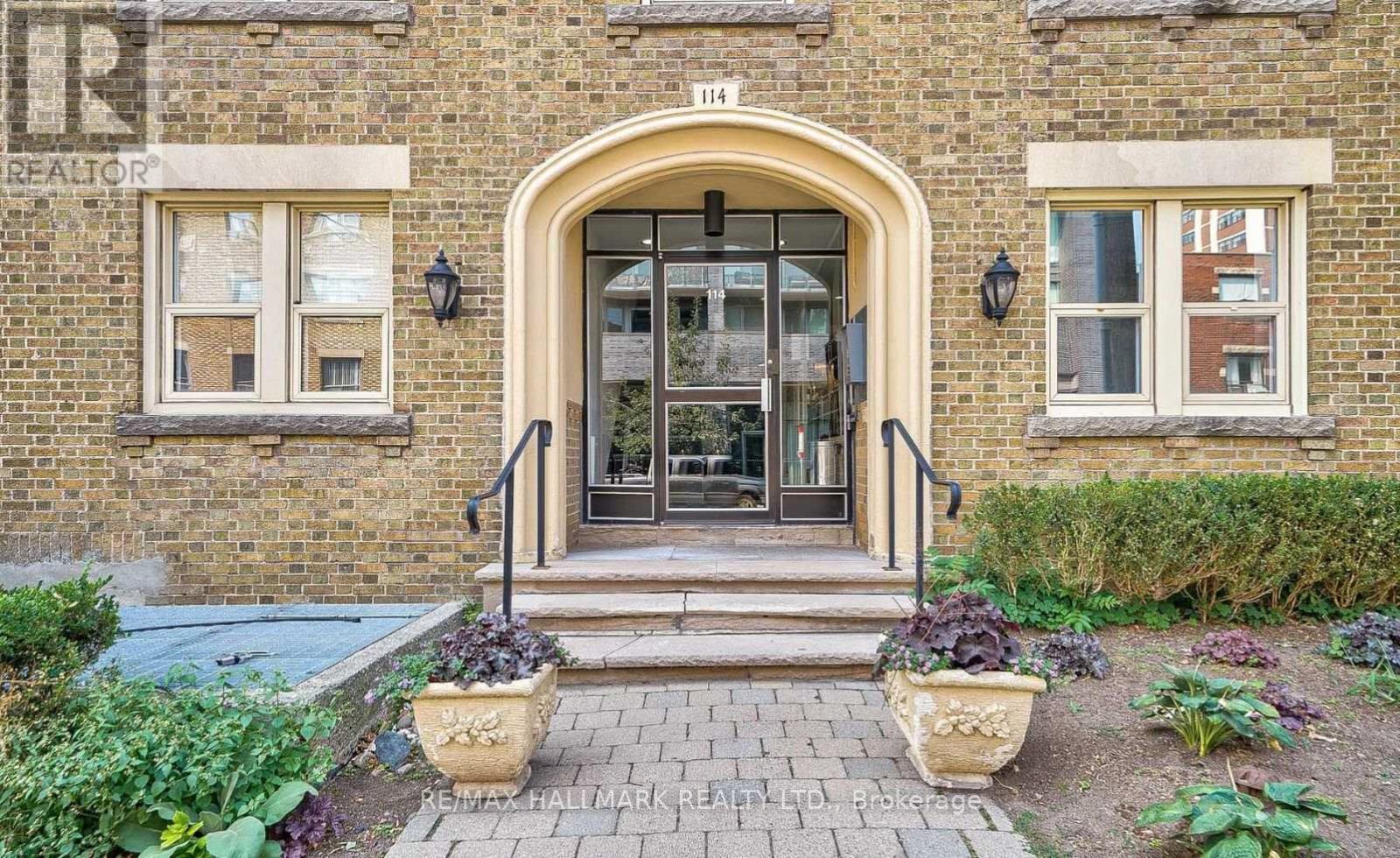 Photo 37 of 303 114 Vaughan Road, Toronto ON