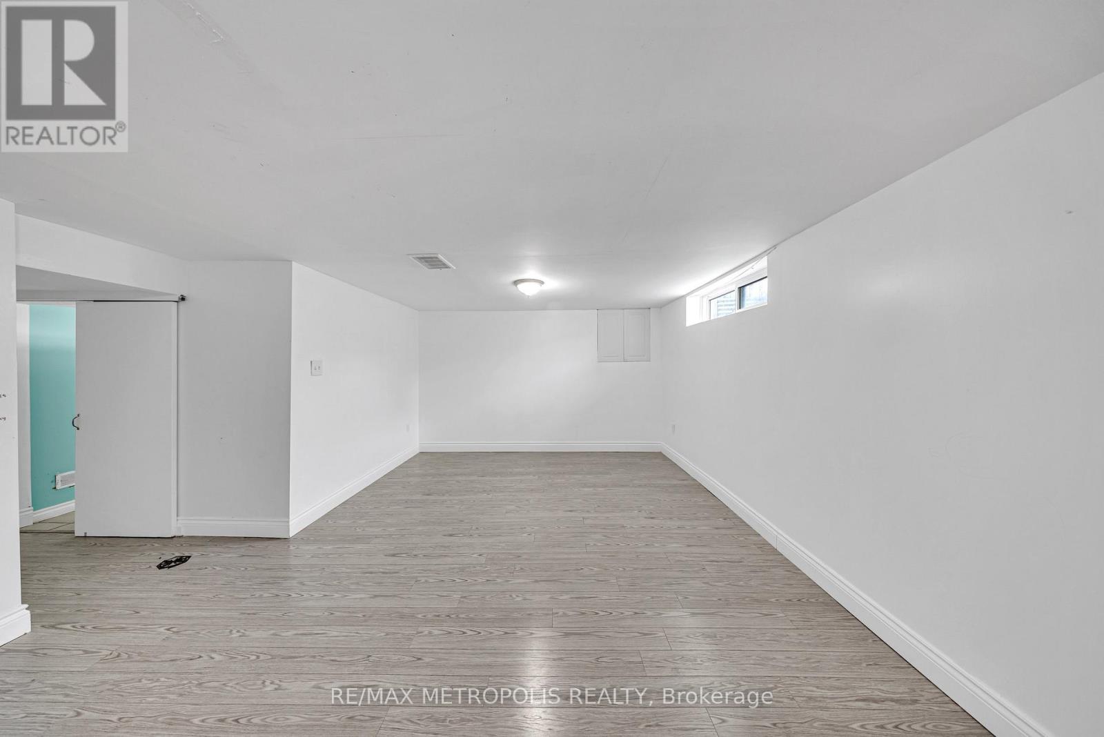 Photo 35 of 337 Pine Avenue, Oshawa ON