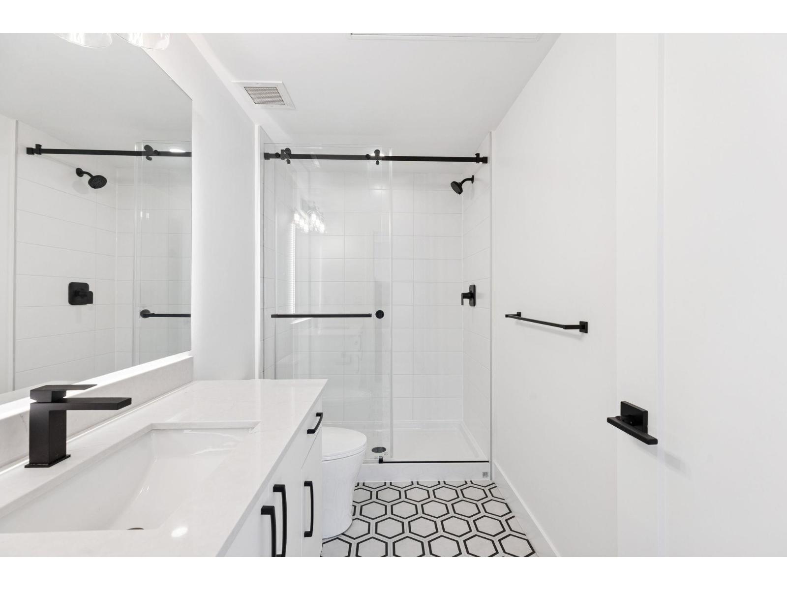 Photo 11 of 206 20286 72 B Avenue, Langley BC