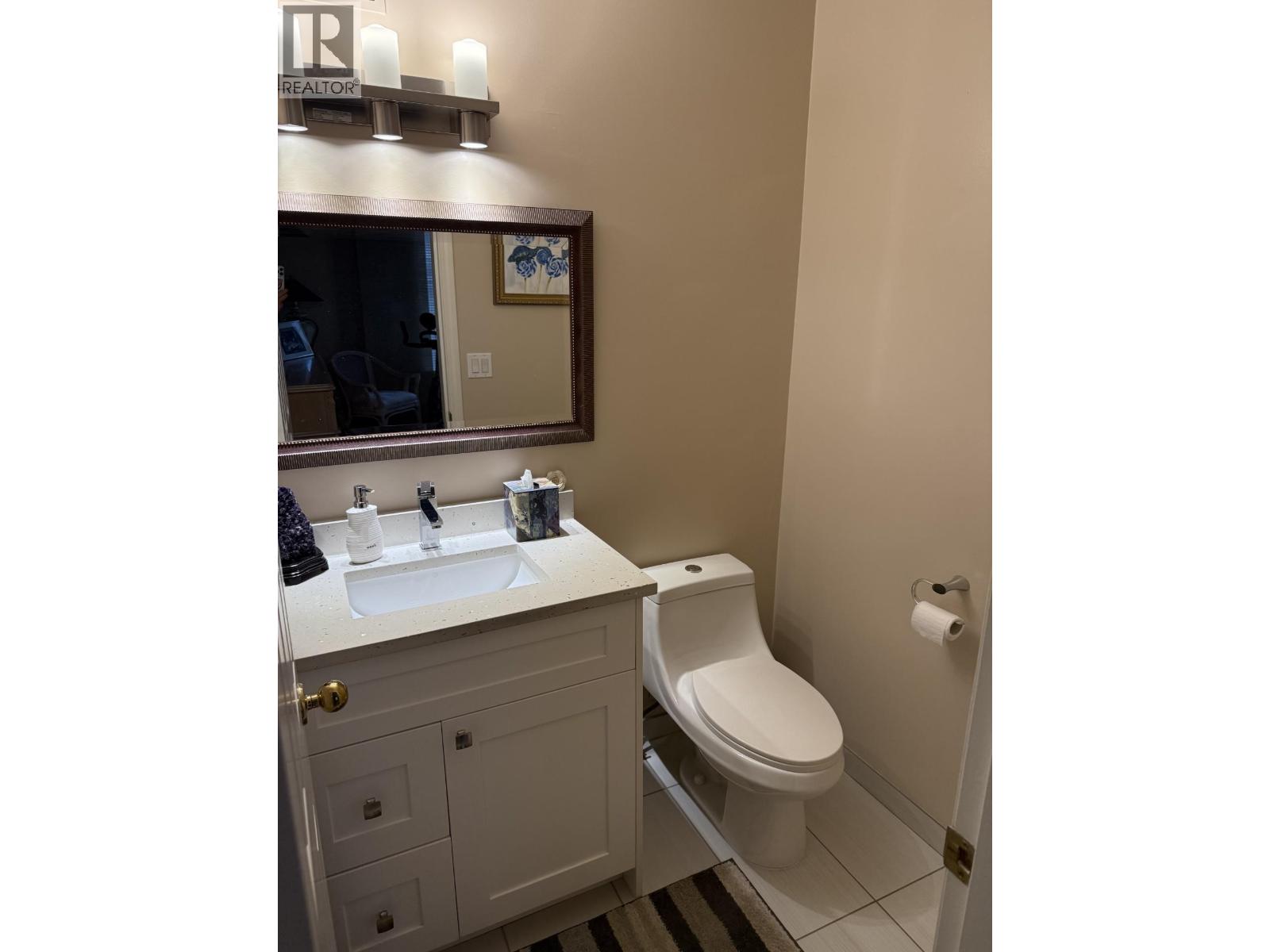 Photo 4 of 3 8280 Bennett Road, Richmond BC