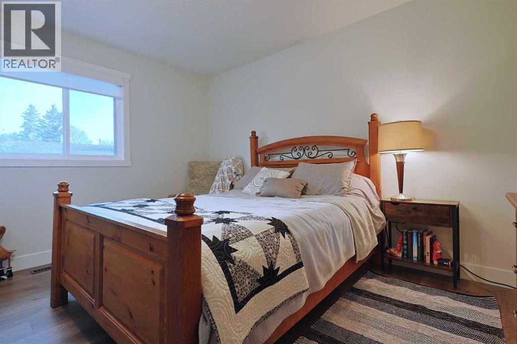 Photo 27 of 42 27 Silver Springs Drive Nw, Calgary AB