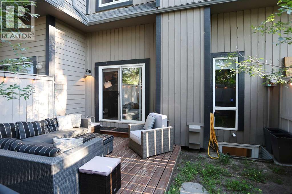 Photo 4 of 42 27 Silver Springs Drive Nw, Calgary AB