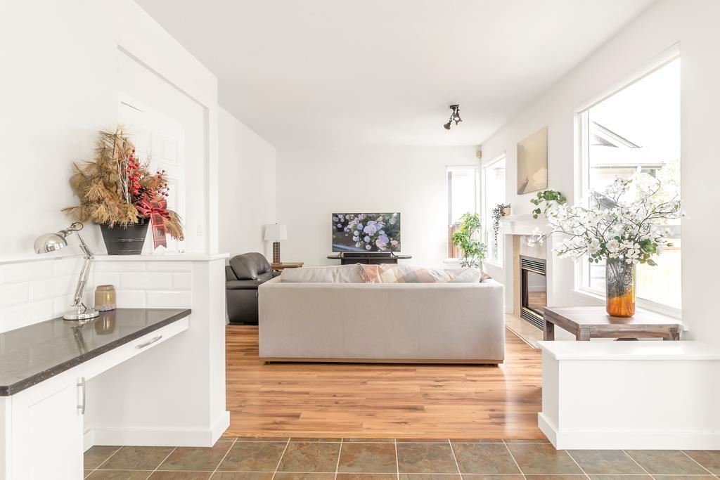 Photo 4 of 16753 84 Avenue, Surrey BC