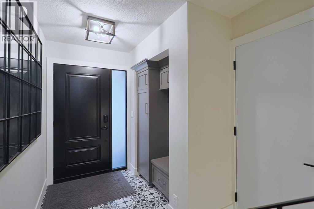 Photo 5 of 42 27 Silver Springs Drive Nw, Calgary AB
