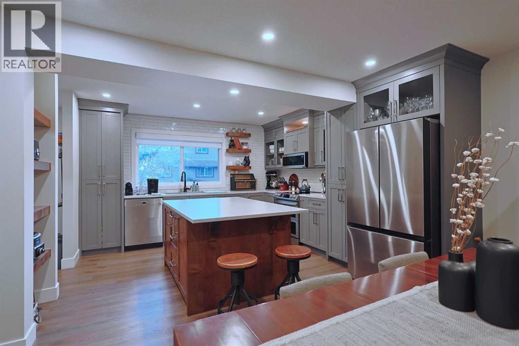 Photo 3 of 42 27 Silver Springs Drive Nw, Calgary AB