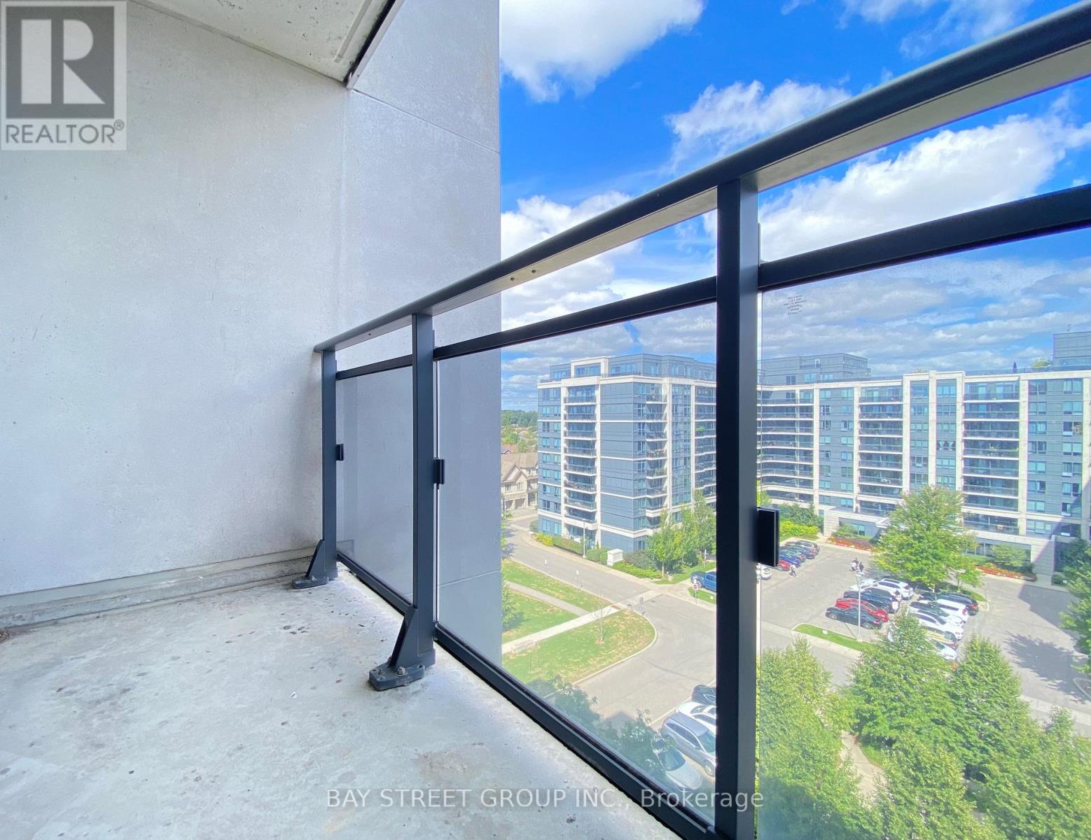 Photo 18 of 925 370 Highway 7 E, Richmond Hill ON