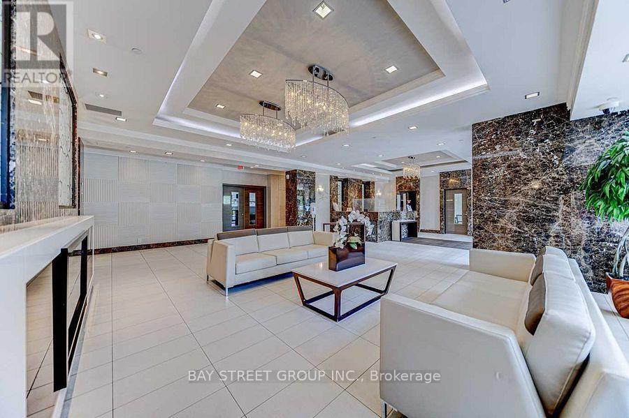 Photo 22 of 925 370 Highway 7 E, Richmond Hill ON
