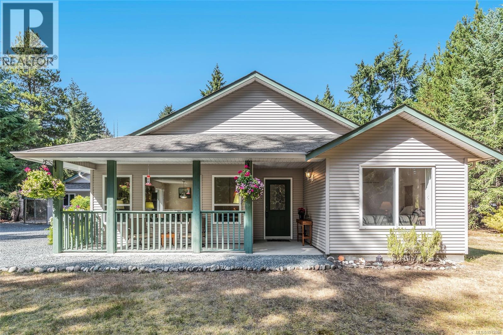 Photo 16 of 1569 Benzon Cres, Errington BC