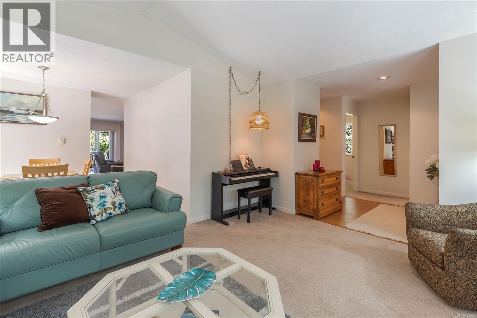 Photo 26 of 1569 Benzon Cres, Errington BC