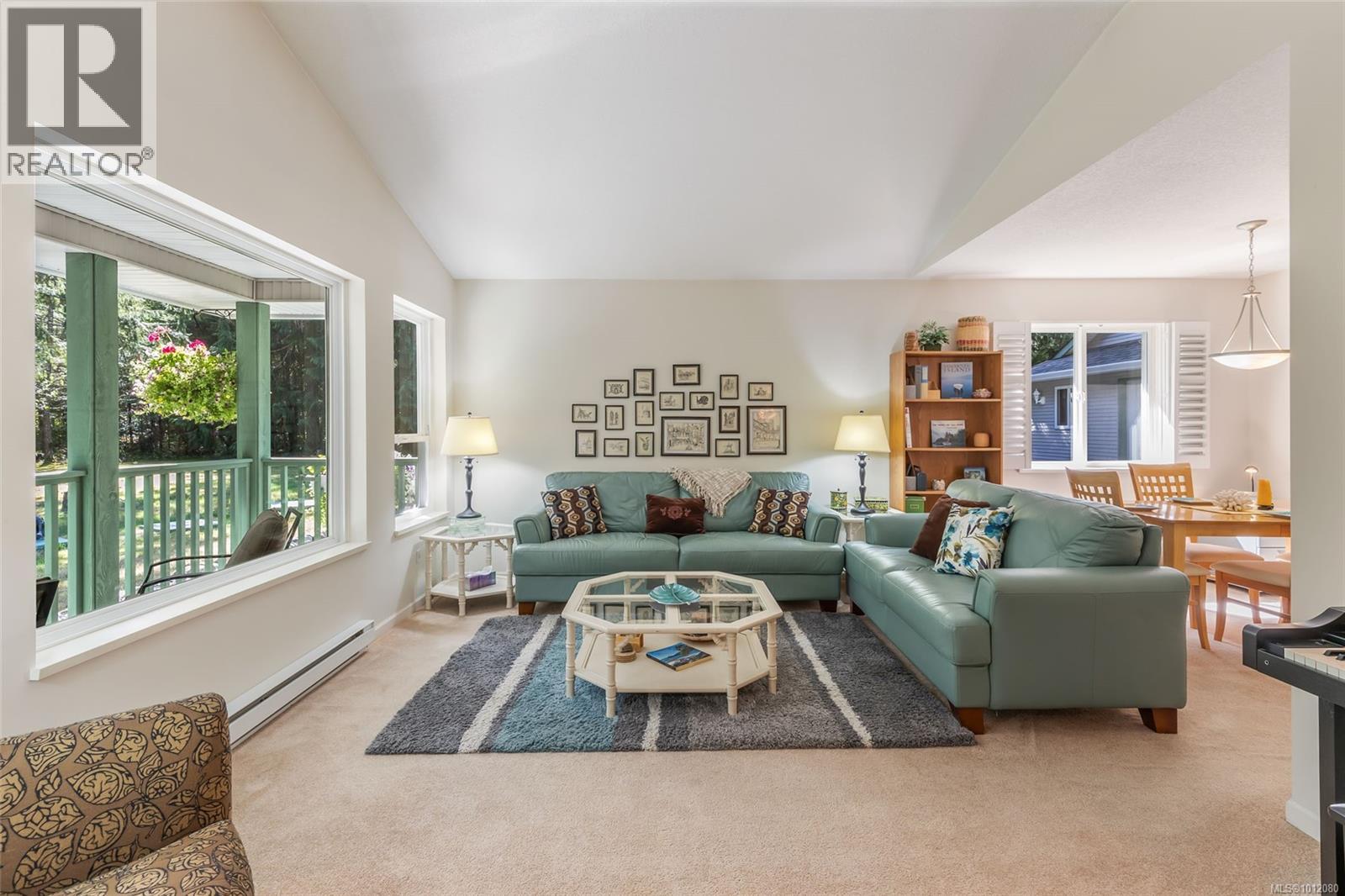 Photo 5 of 1569 Benzon Cres, Errington BC