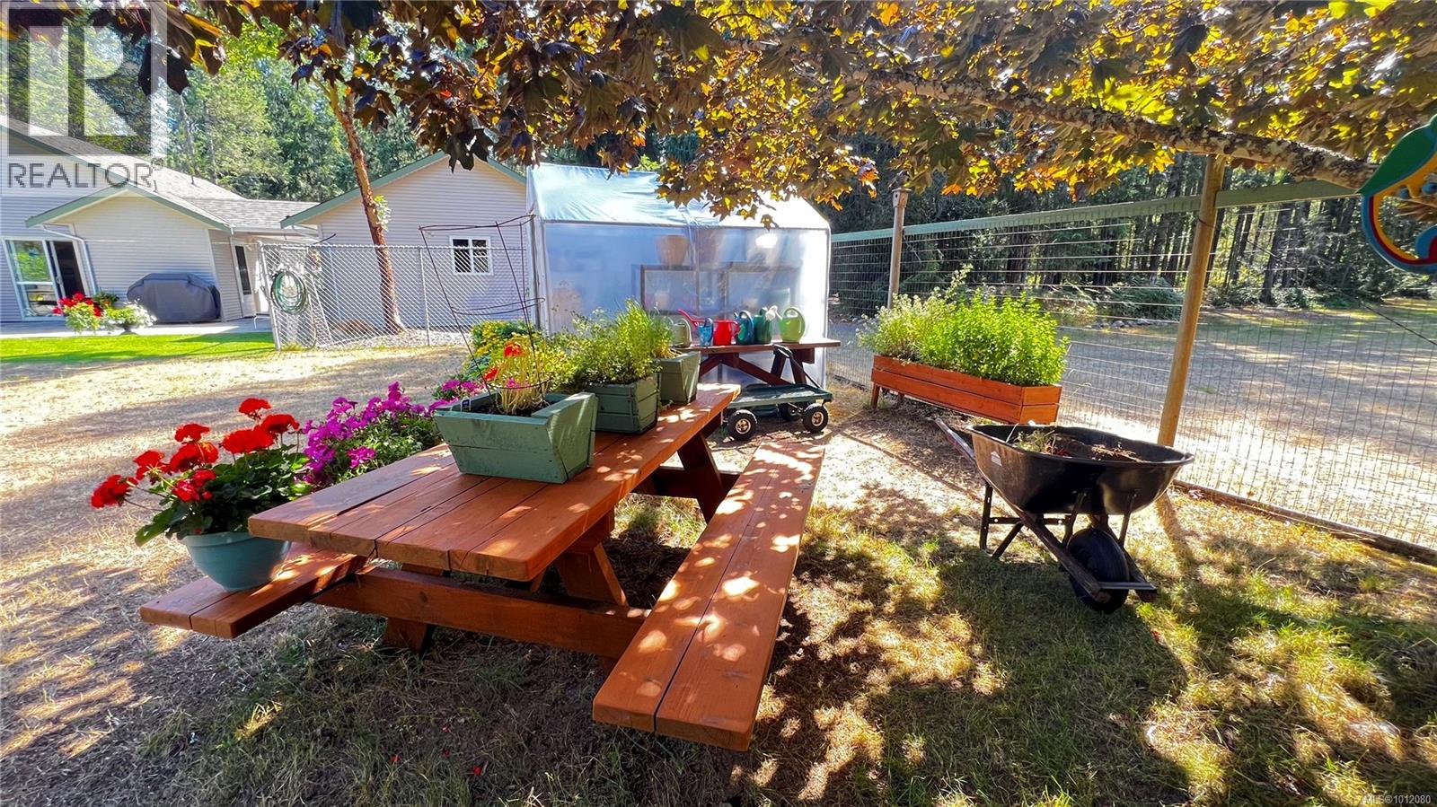 Photo 56 of 1569 Benzon Cres, Errington BC
