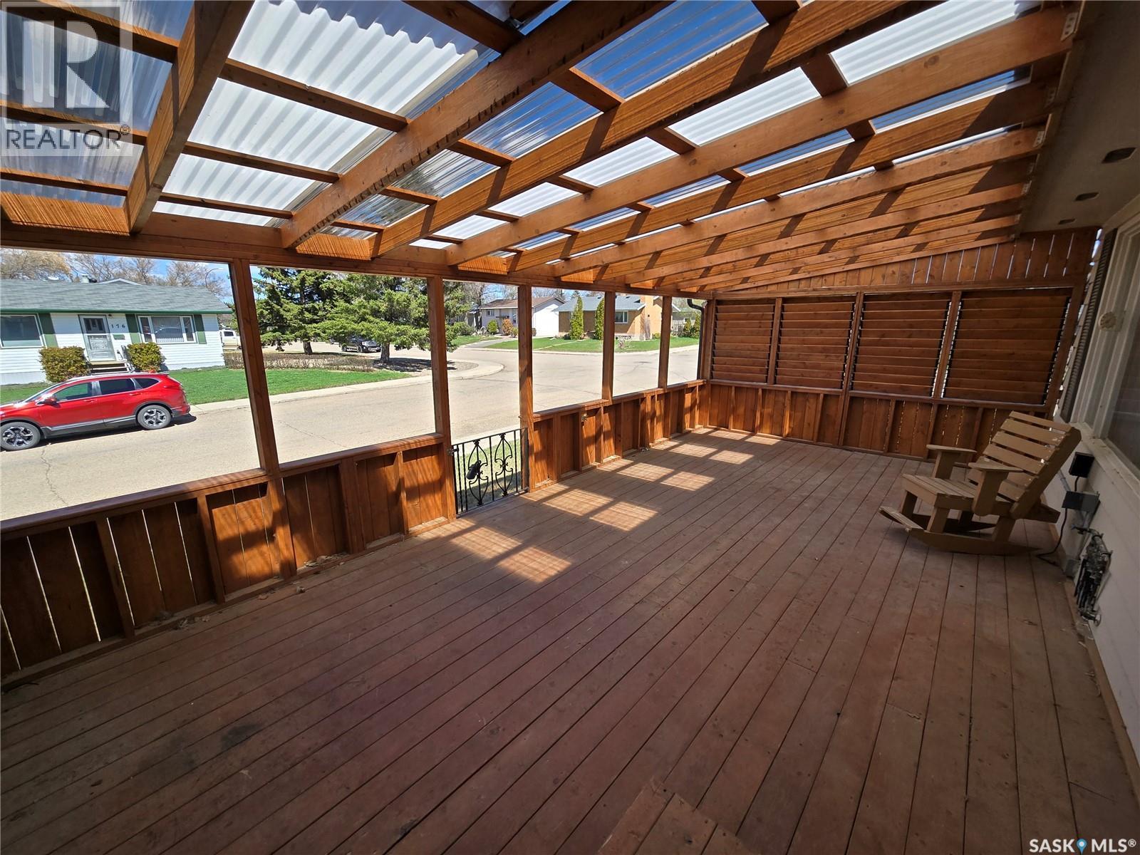 Photo 4 of 204 1st Avenue Sw, Swift Current SK