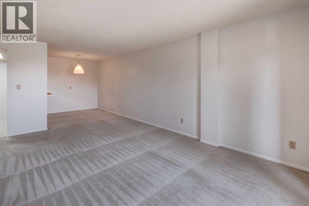 Photo 15 of 403 2011 University Drive Nw, Calgary AB