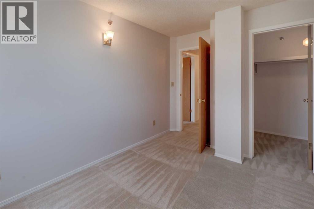 Photo 23 of 403 2011 University Drive Nw, Calgary AB