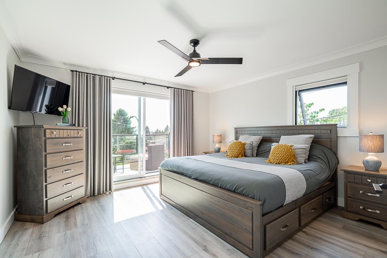 Photo 21 of 15807 Columbia Avenue, White Rock BC