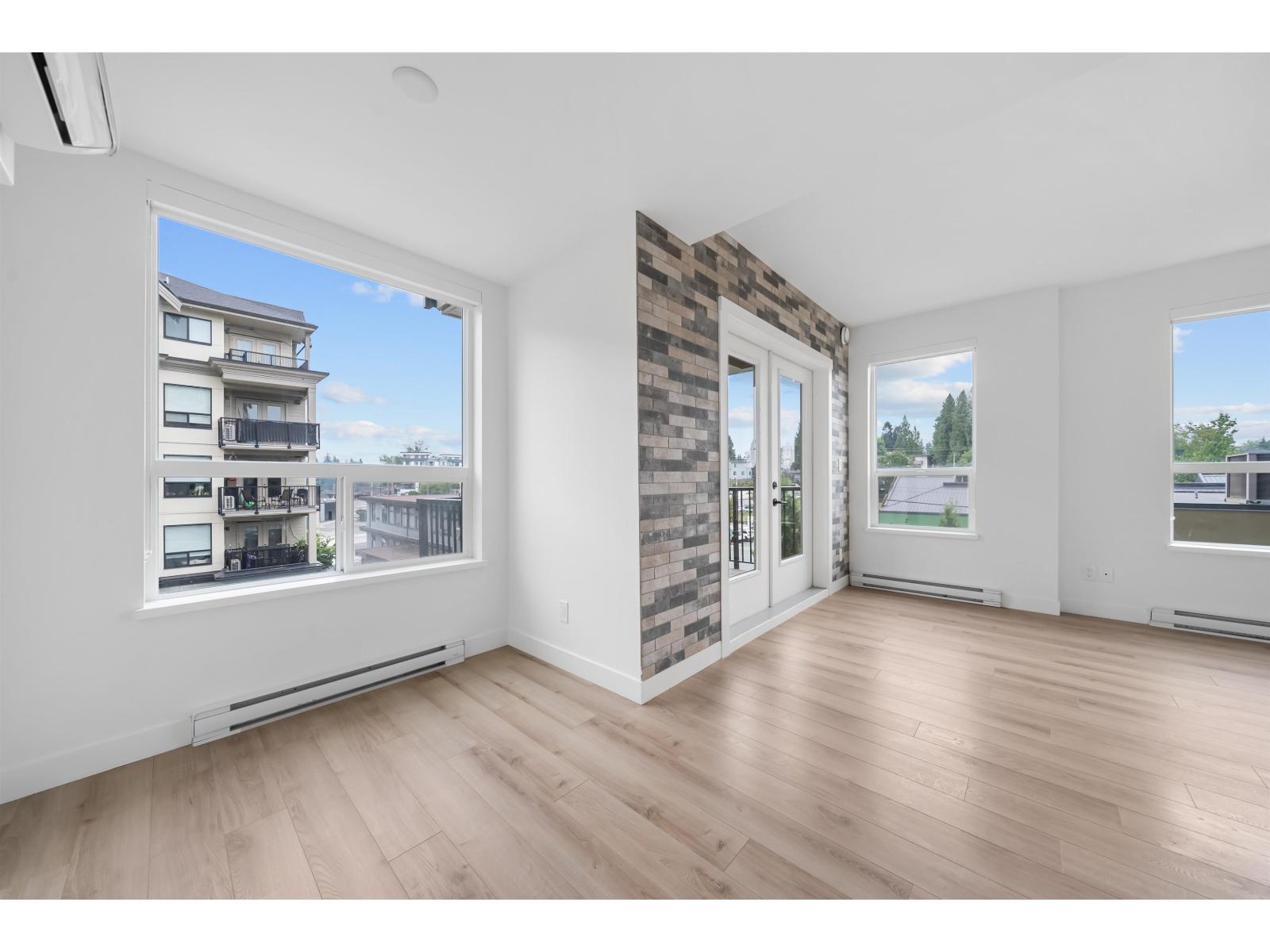 Photo 5 of 318 2493 Montrose Avenue, Abbotsford BC