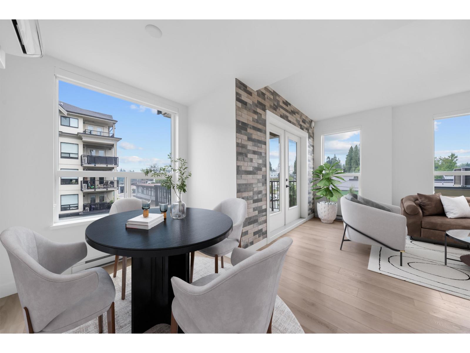 Photo 4 of 318 2493 Montrose Avenue, Abbotsford BC