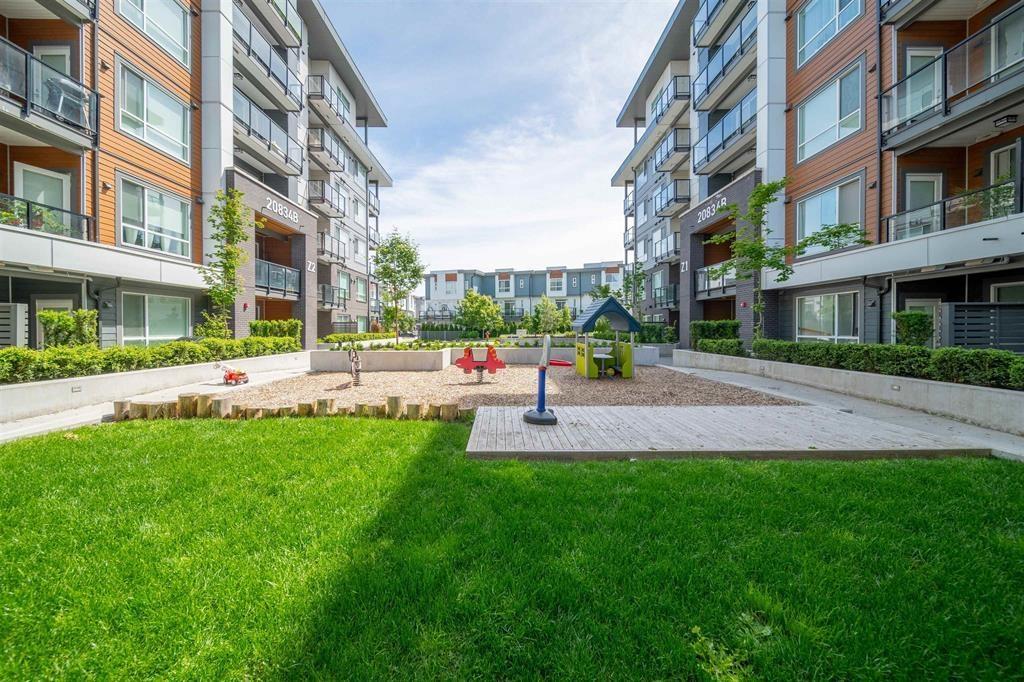 Photo 4 of B 503 20834 80 Avenue, Langley BC