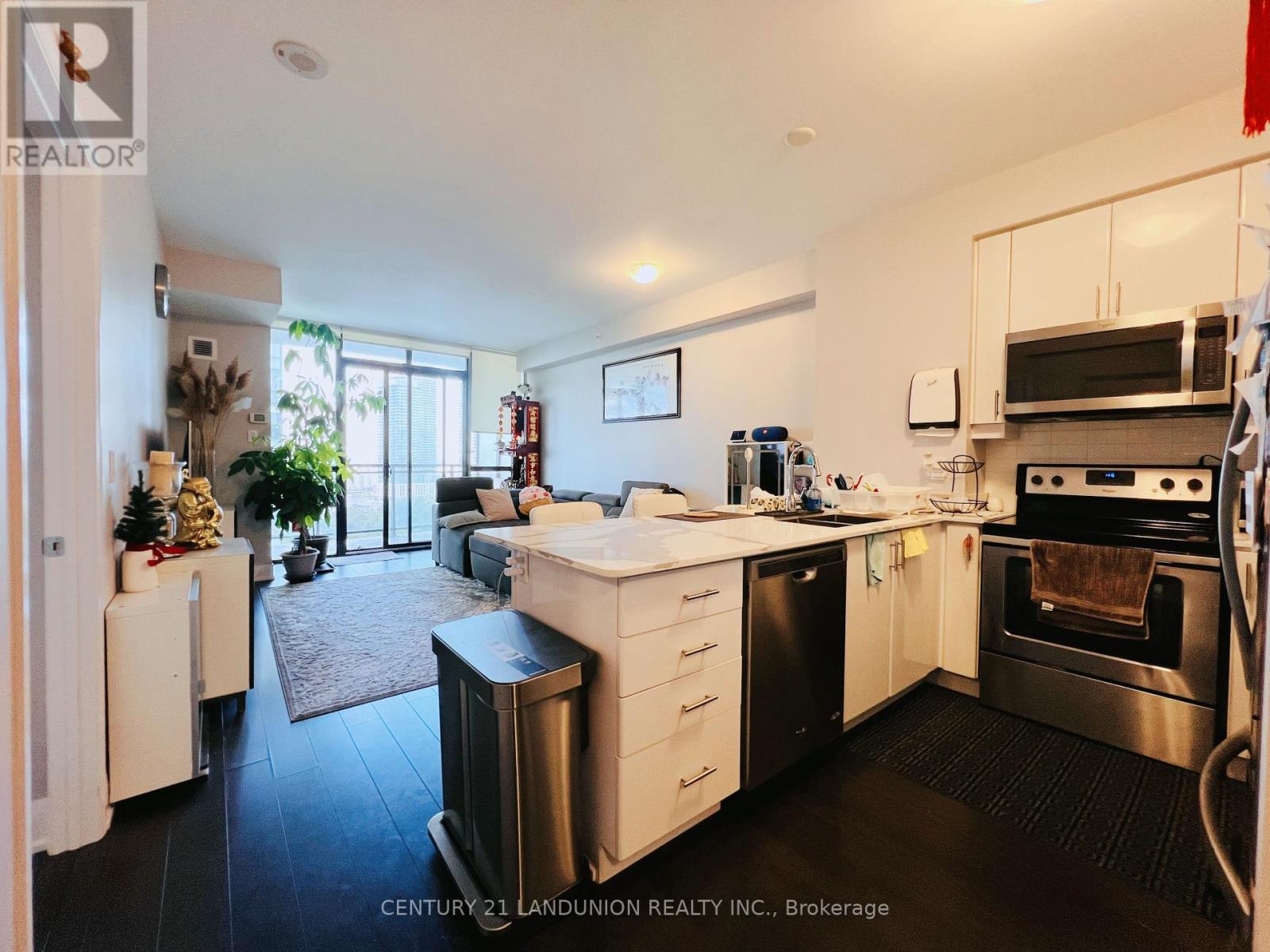 Photo 3 of 1305 2900 Highway 7 Road, Vaughan ON