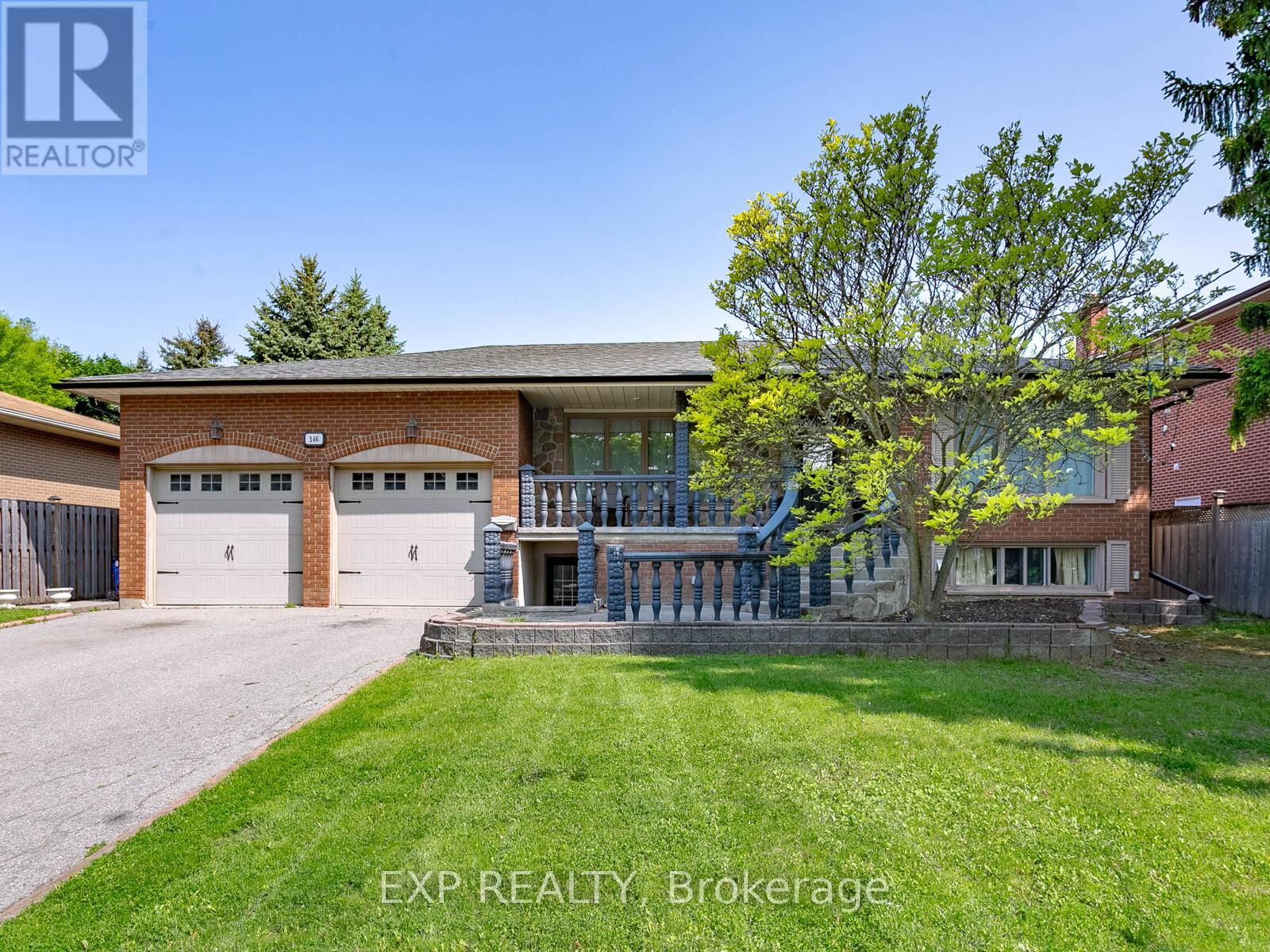 Photo 1 of 146 Weldrick Road W, Richmond Hill ON