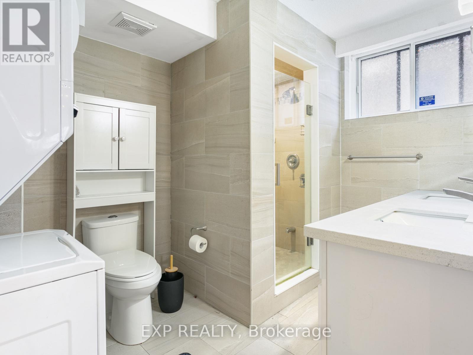 Photo 22 of 146 Weldrick Road W, Richmond Hill ON