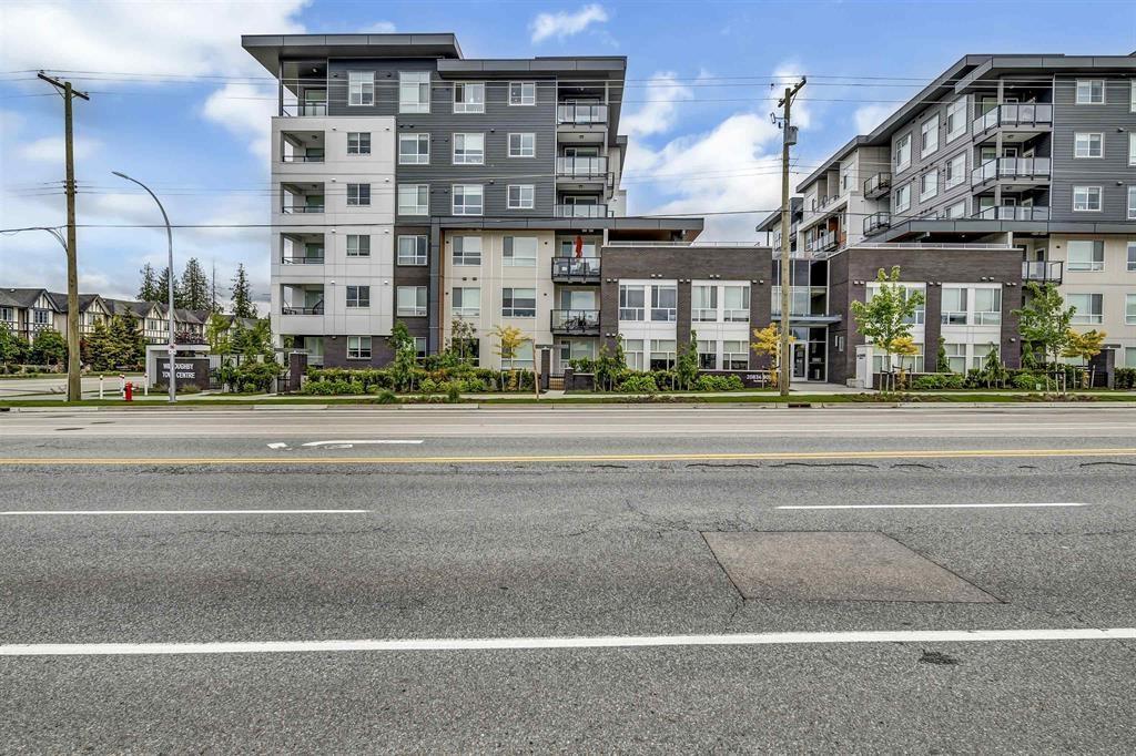 Photo 2 of B 503 20834 80 Avenue, Langley BC