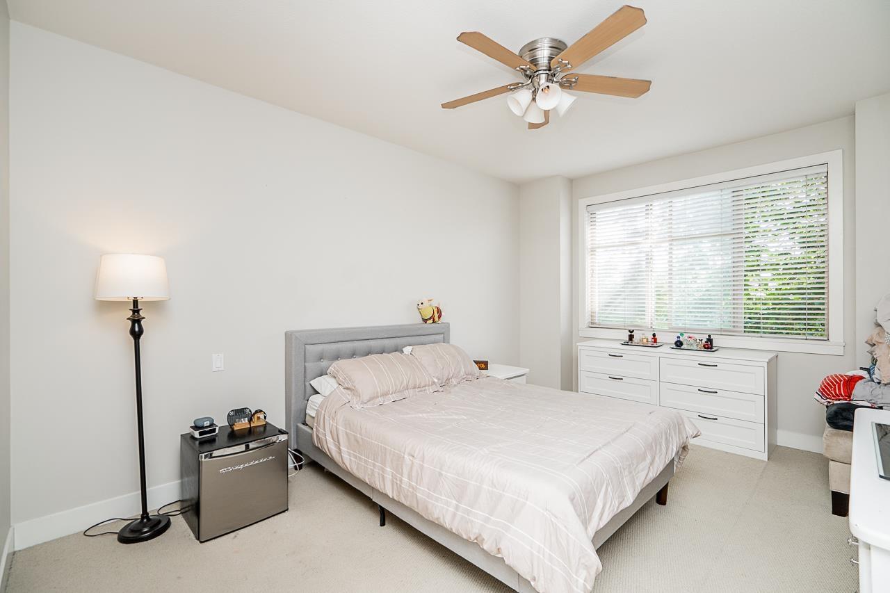 Photo 13 of 204 16469 64 Avenue, Surrey BC
