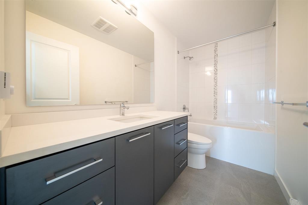 Photo 12 of B 503 20834 80 Avenue, Langley BC