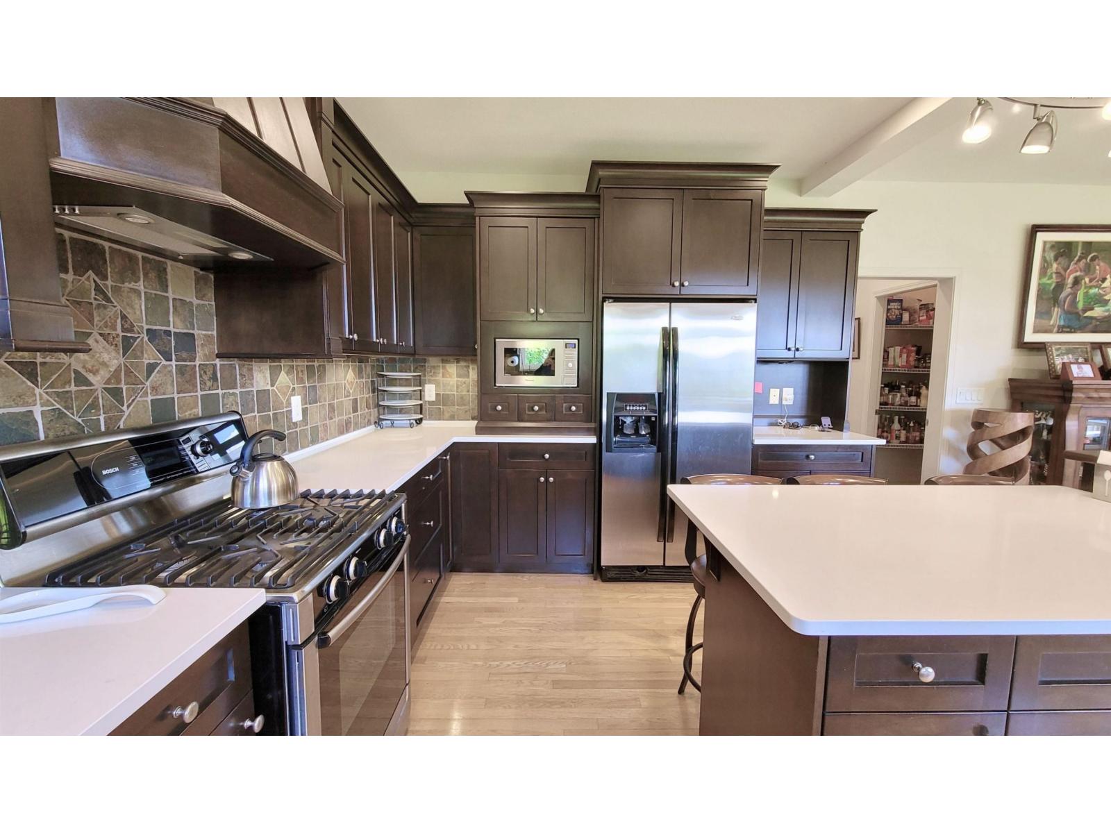 Photo 7 of 15974 Buena Vista Avenue, White Rock BC