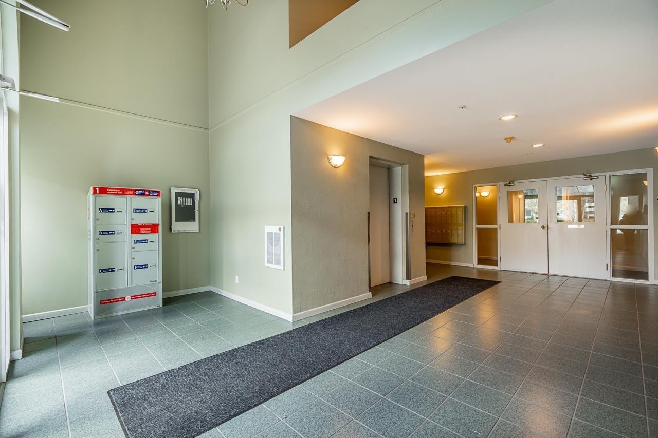 Photo 3 of 211 33708 King Road, Abbotsford BC