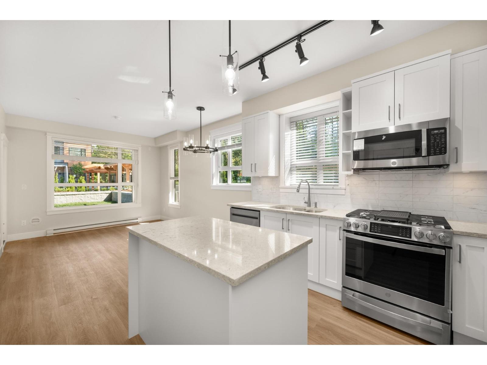 Photo 4 of 108 20926 83 Avenue, Langley BC