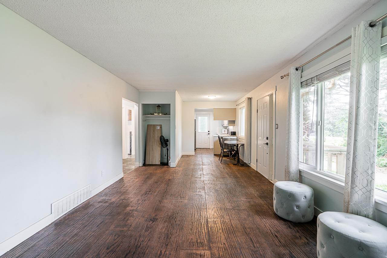Photo 4 of 23768 Fraser Highway, Langley BC