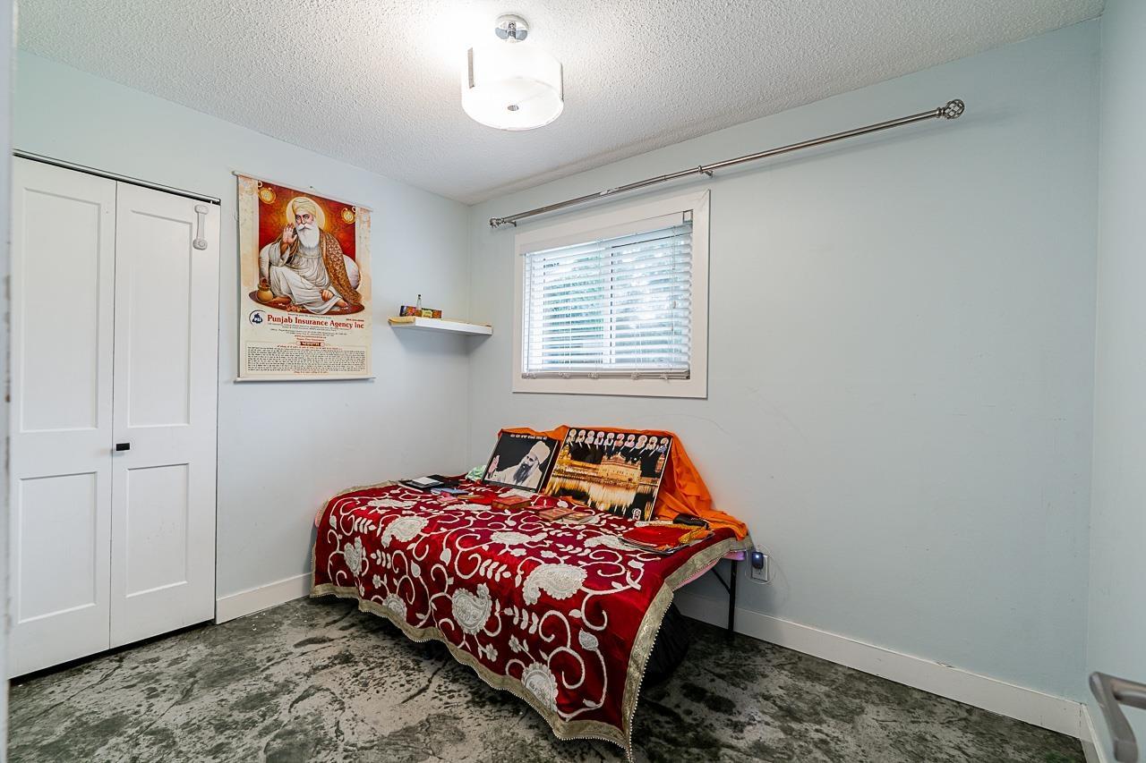 Photo 10 of 23768 Fraser Highway, Langley BC