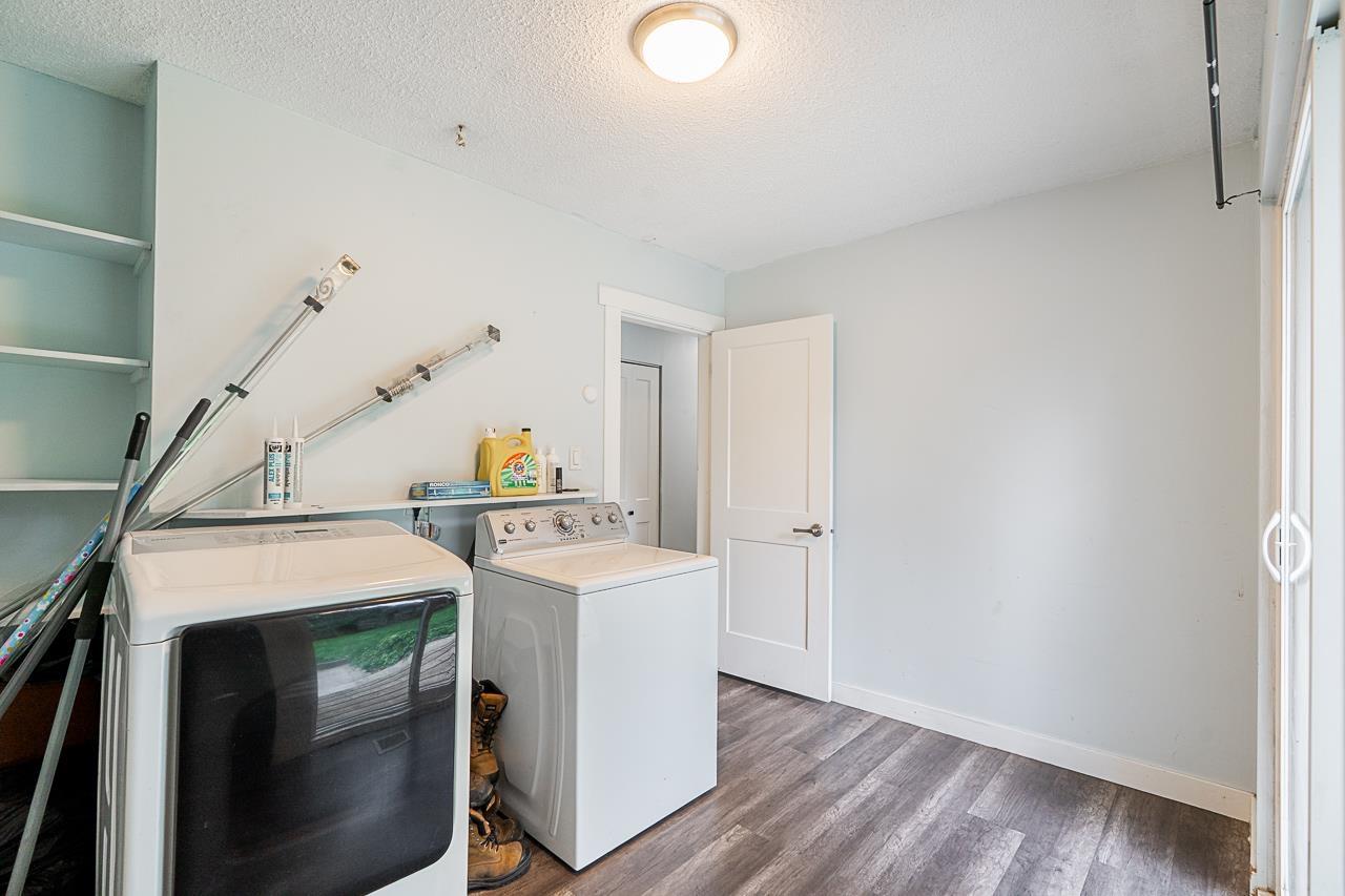 Photo 13 of 23768 Fraser Highway, Langley BC
