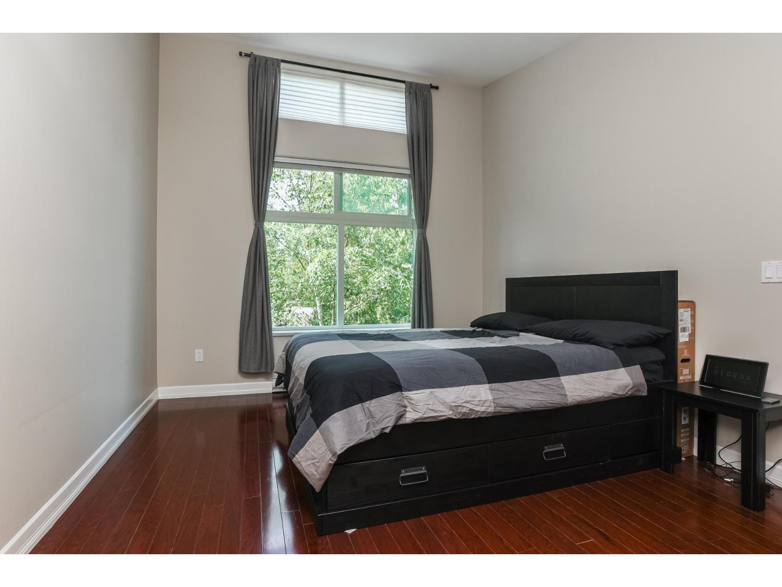 Photo 11 of 404 10237 133 Street, Surrey BC
