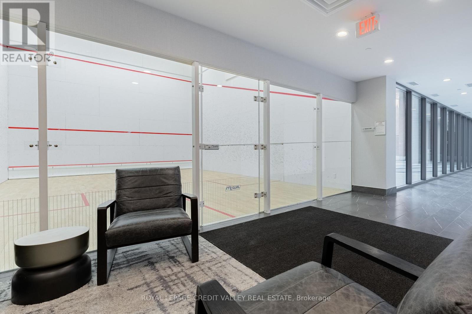 Photo 17 of 4006 10 Park Lawn Road, Toronto ON