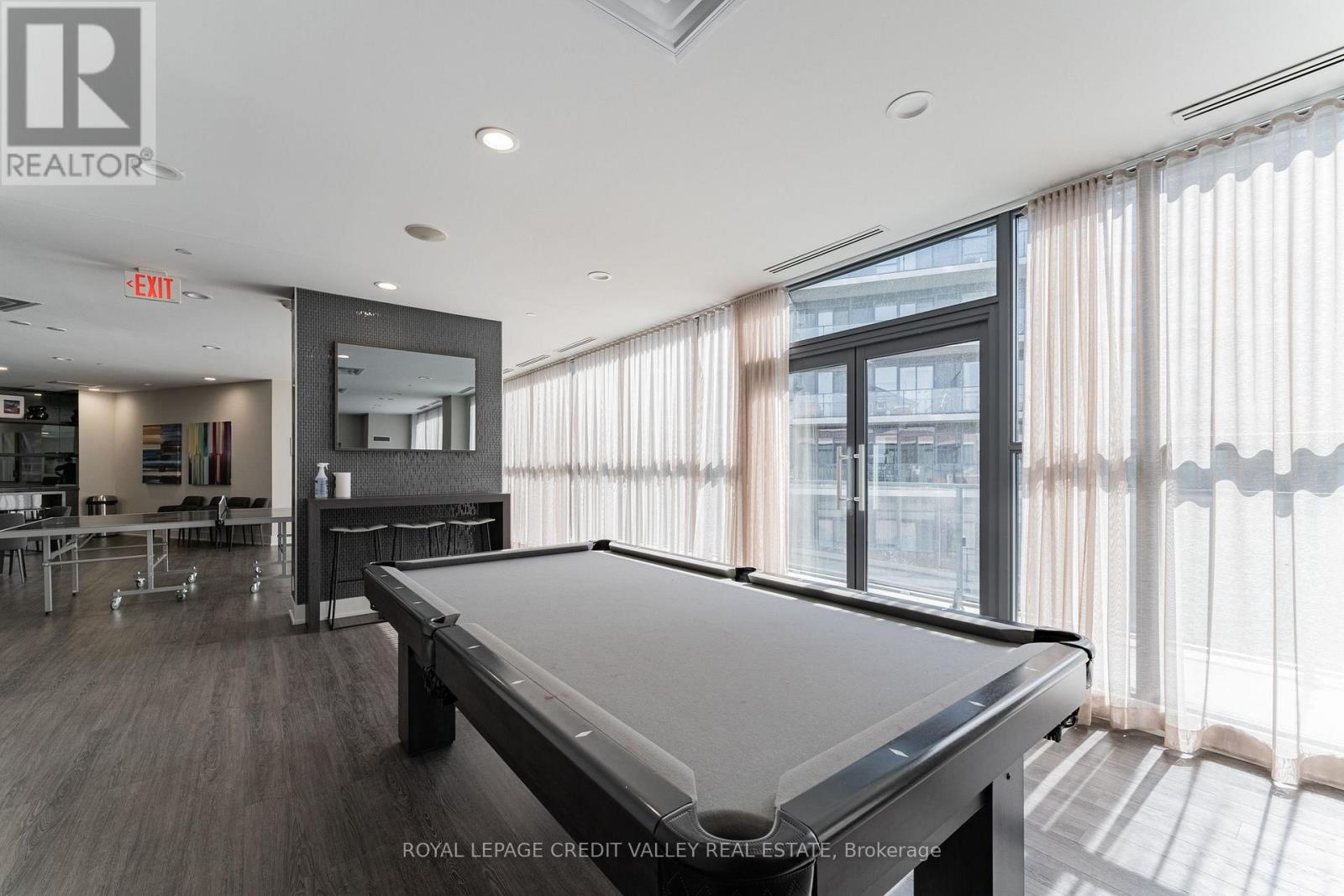 Photo 22 of 4006 10 Park Lawn Road, Toronto ON
