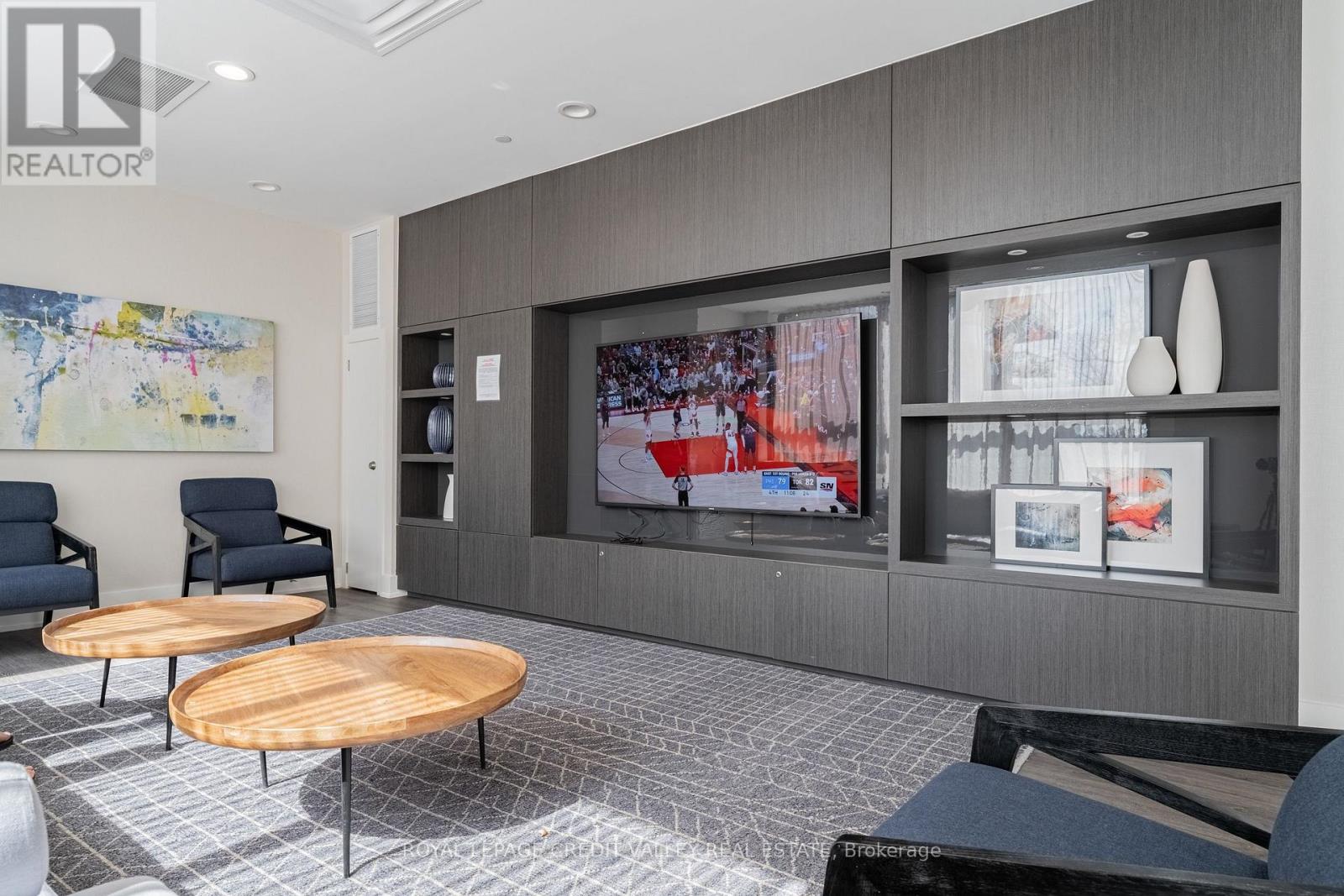 Photo 23 of 4006 10 Park Lawn Road, Toronto ON