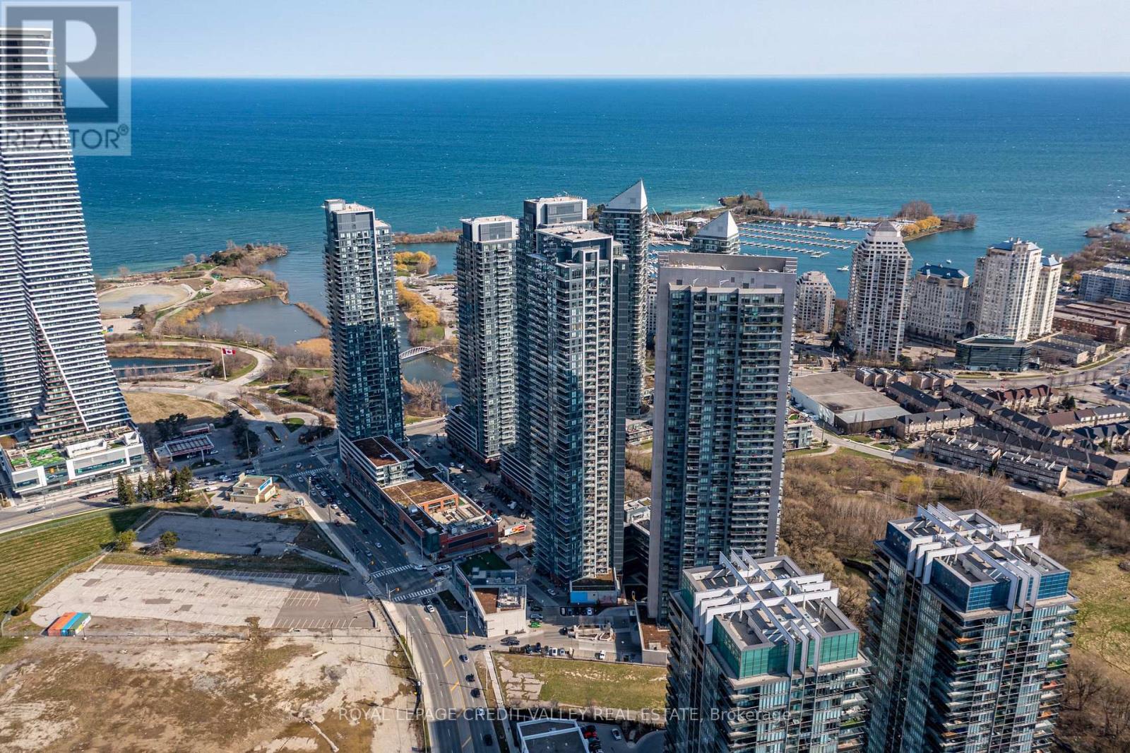 Photo 30 of 4006 10 Park Lawn Road, Toronto ON