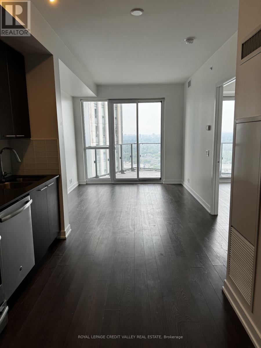 Photo 6 of 4006 10 Park Lawn Road, Toronto ON
