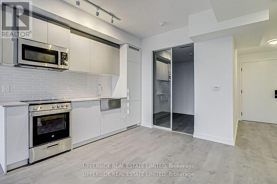 Photo 2 of 917 270 Dufferin Street, Toronto ON