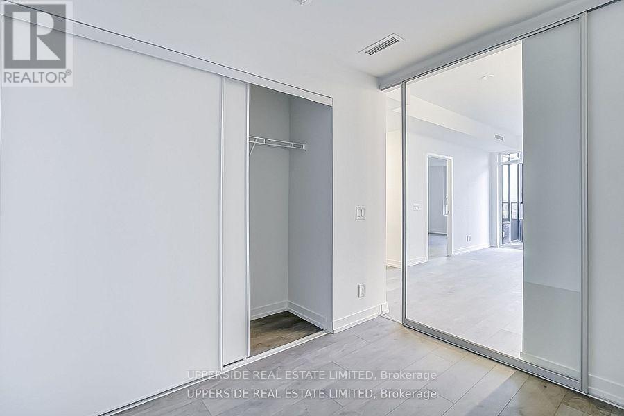 Photo 8 of 917 270 Dufferin Street, Toronto ON