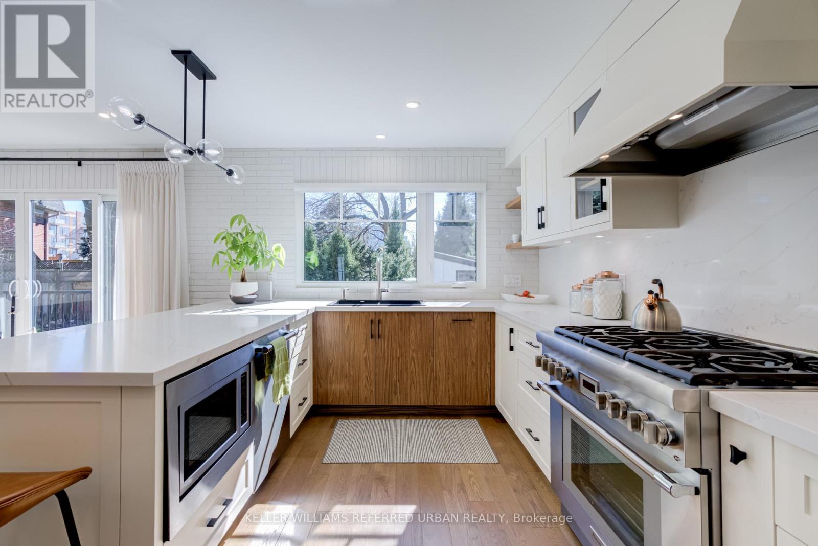 Photo 17 of 12 Wesley Avenue, Mississauga ON