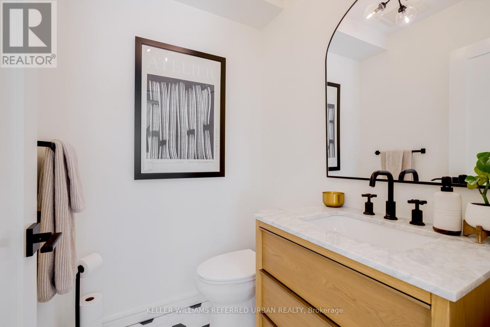 Photo 25 of 12 Wesley Avenue, Mississauga ON