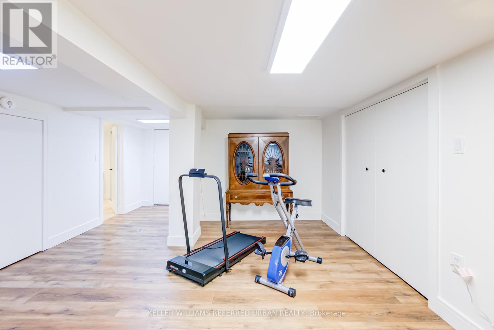 Photo 42 of 12 Wesley Avenue, Mississauga ON